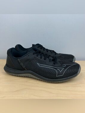 Mizuno Men’s Size 10.5 TF-11 Athletic Cross Training Shoes Black & Gray